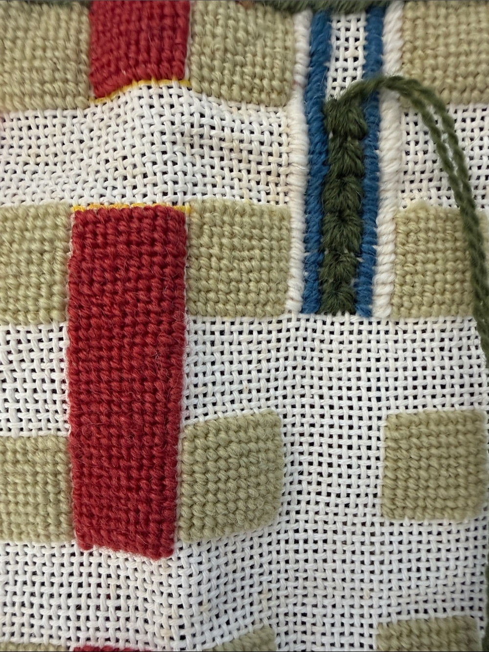 Incomplete Vintage plaid/patchwork Needlepoint - Picture 5 of 14